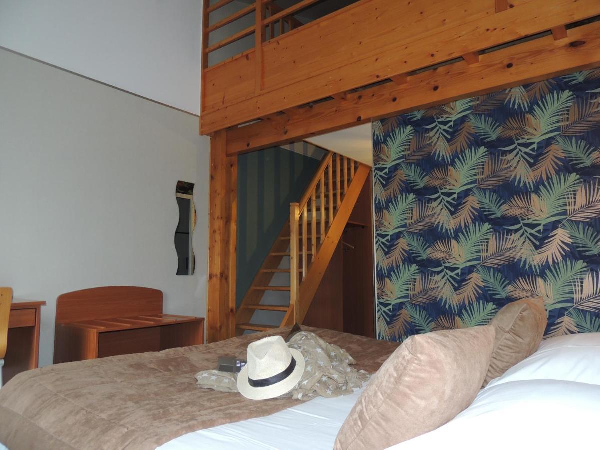 Logis Hotel Les 3 Marchands Bressuire Luaran gambar