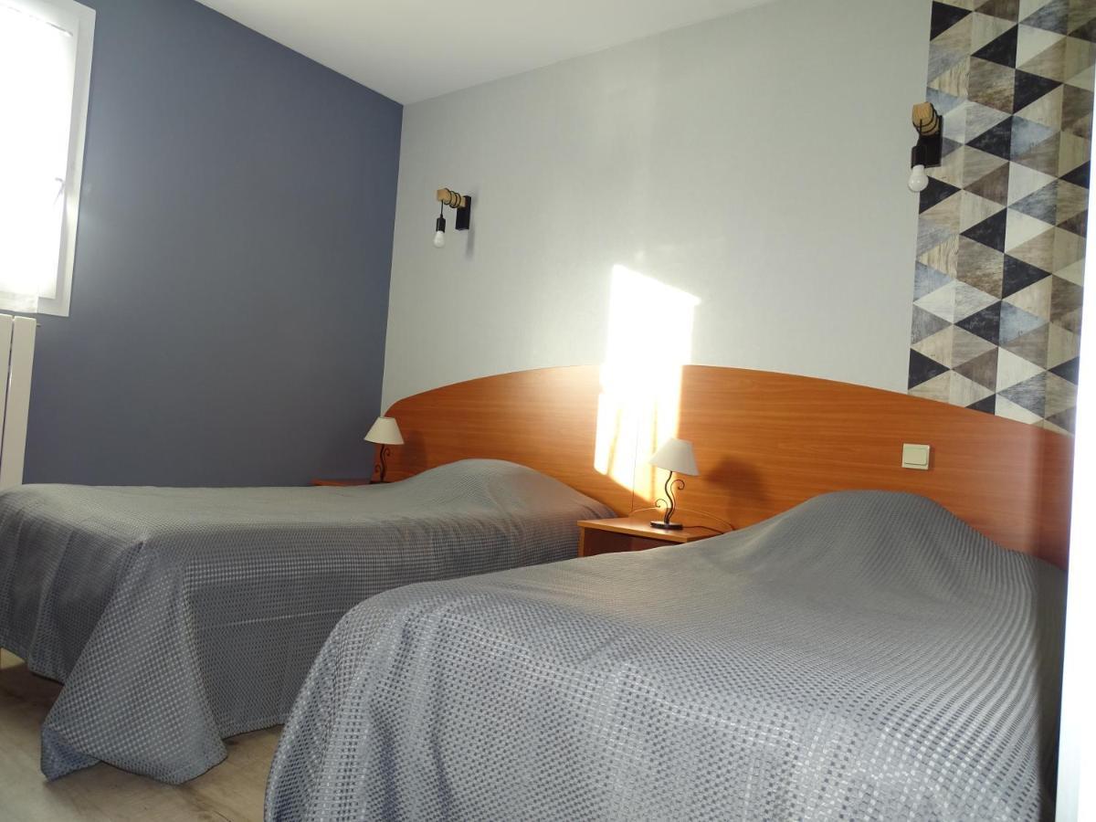 Logis Hotel Les 3 Marchands Bressuire Luaran gambar